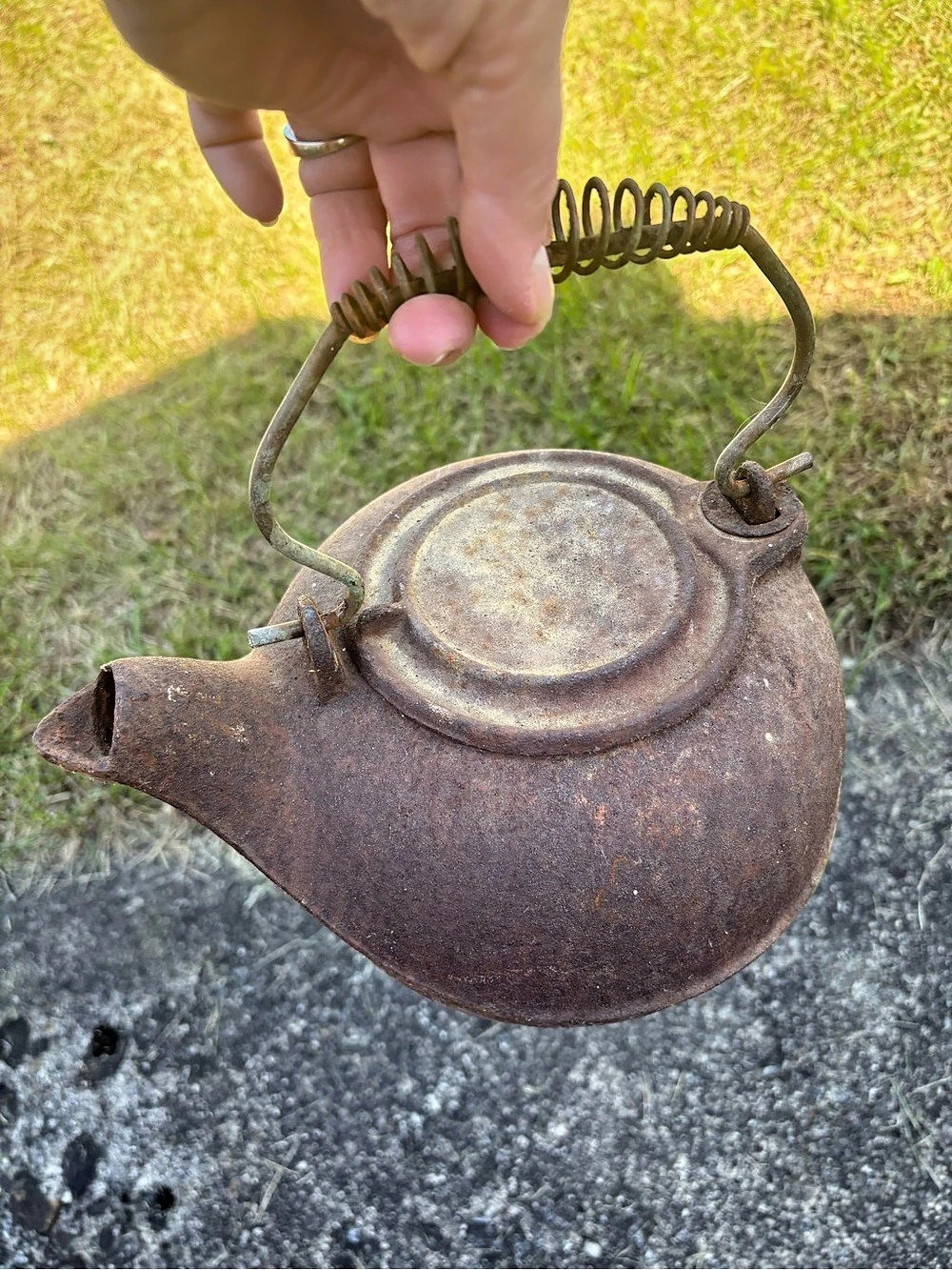 Vintage Cast Iron Teapot Kettle Primitive Rustic Farmhouse Decor